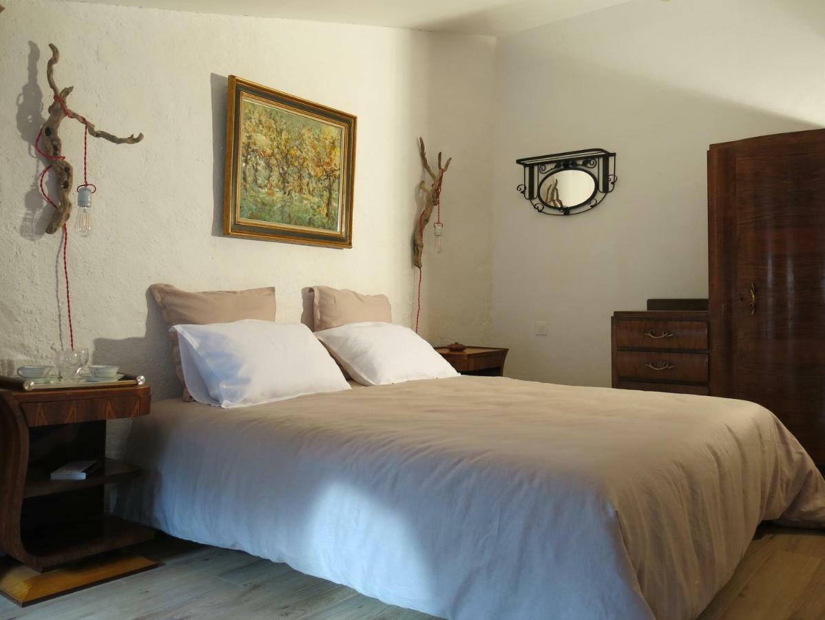 La Buissonniere Bed and Breakfast Oppède Buitenkant foto